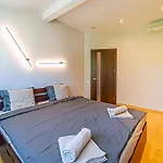 Appartement Grand With Air Conditioning