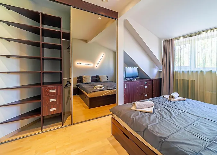 Grand With Air Conditioning *