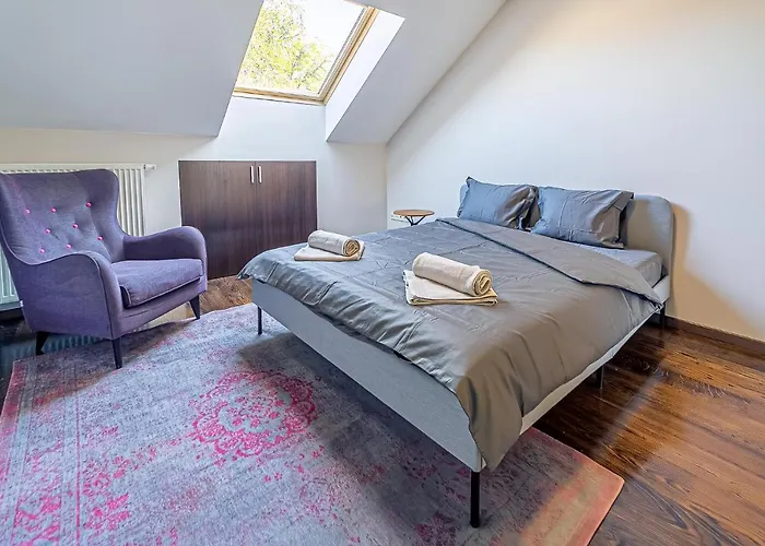 Grand With Air Conditioning