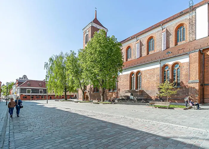 Grand With Air Conditioning